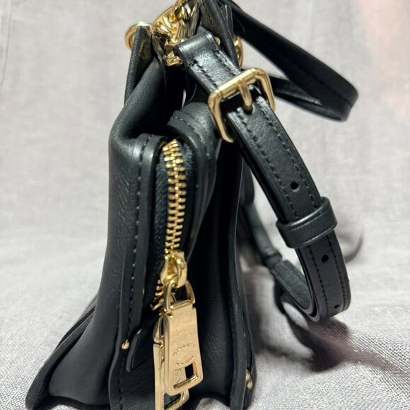 Coach Small Dreamer Bag in Black with Gold Hardware π€β¨ - Picture 6 of 11